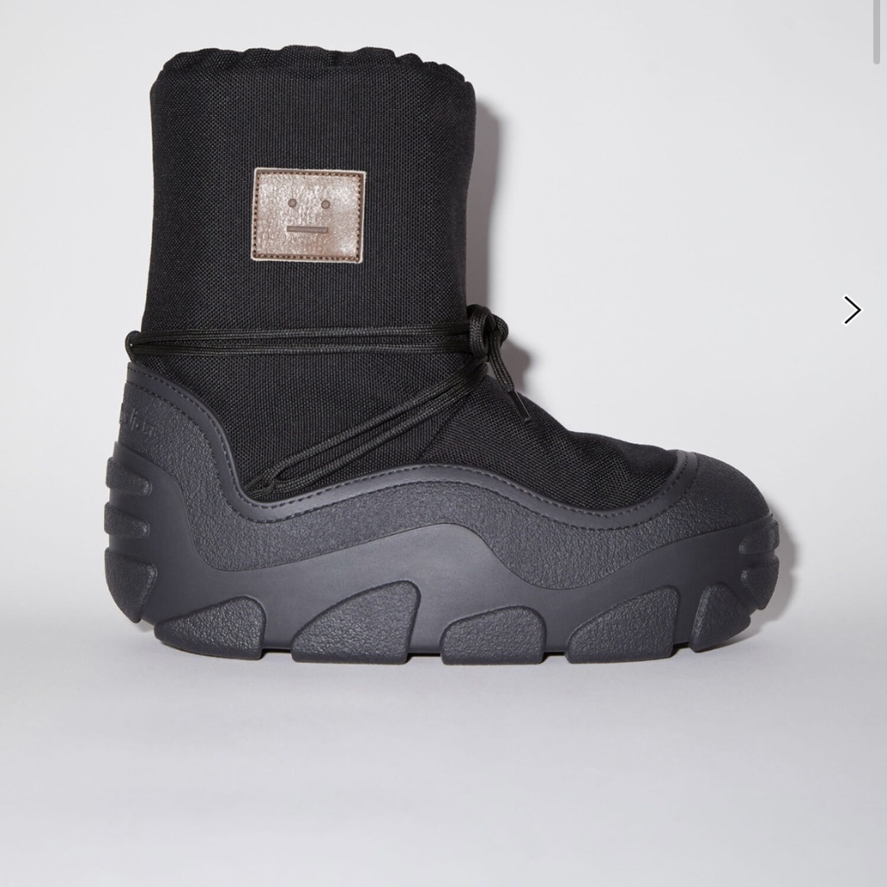 Acne studios platform snow boot